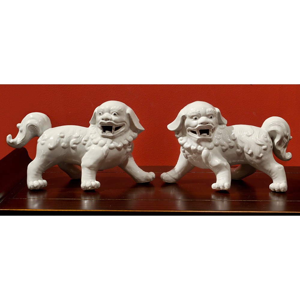 Off-White Porcelain Chinese Foo Dog Set