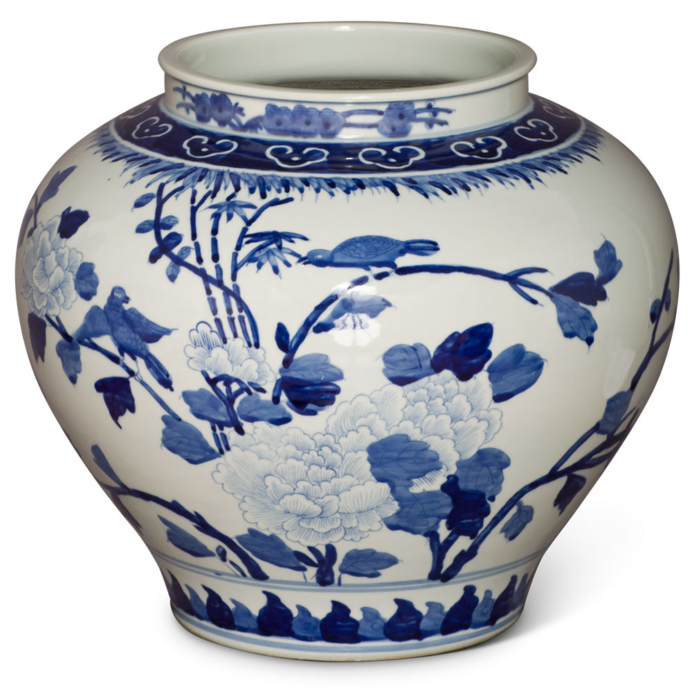 Blue & White Chinese Ming Porcelain Scenery Motif Vase