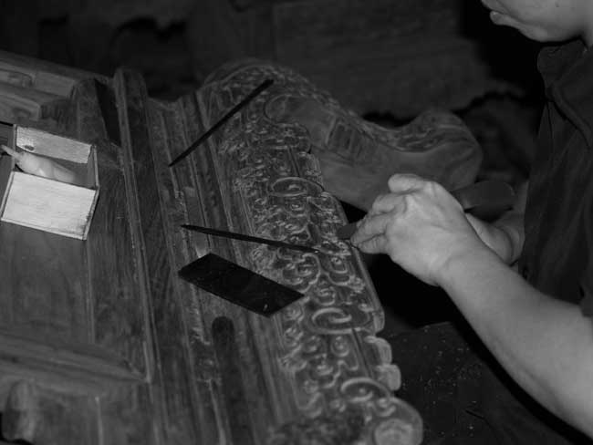 traditional chinese wood carving technique